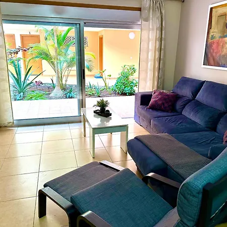 Apartment Charming 3 Bedroom *