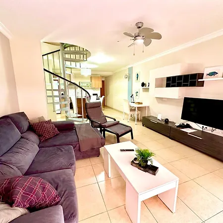 Apartment Charming 3 Bedroom *