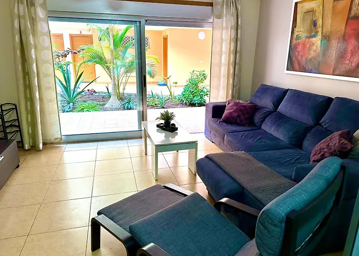 Apartment Charming 3 Bedroom *